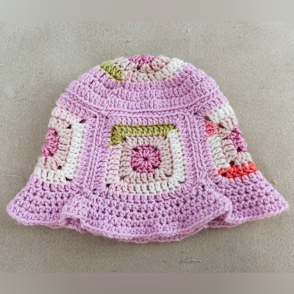 Crochet bucket hat - handmade!